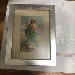 San Judas Tadeo painted w/Silver sheet silver leaf sheet 
Silver Made in Mexico
